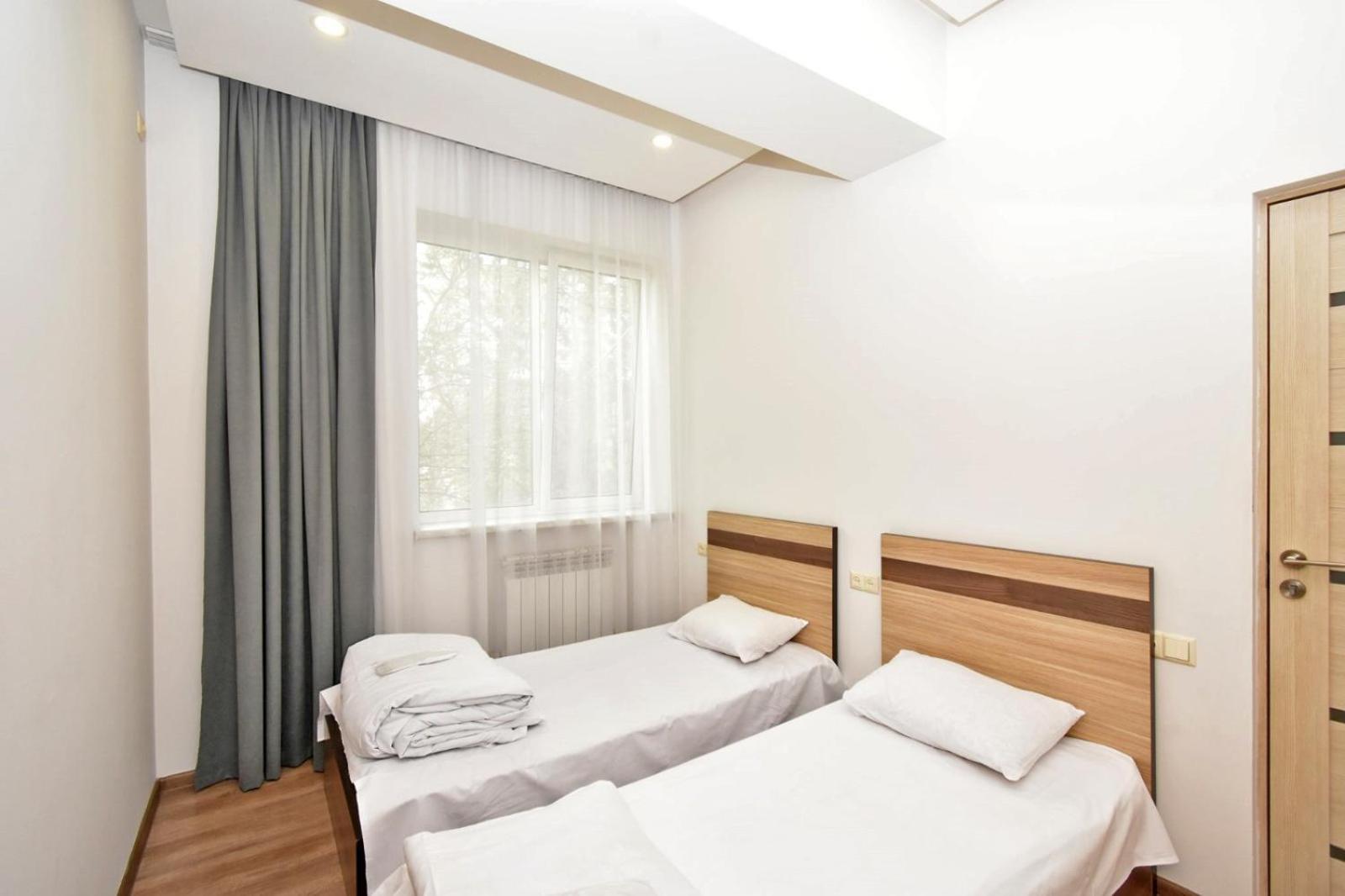 Rent Inn Yerevan On Chaykovski Street Екстериор снимка